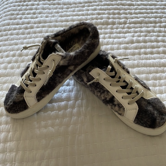 Vintage Havana charcoal gray faux fur slide sneakers size 6.5 - Picture 4 of 7